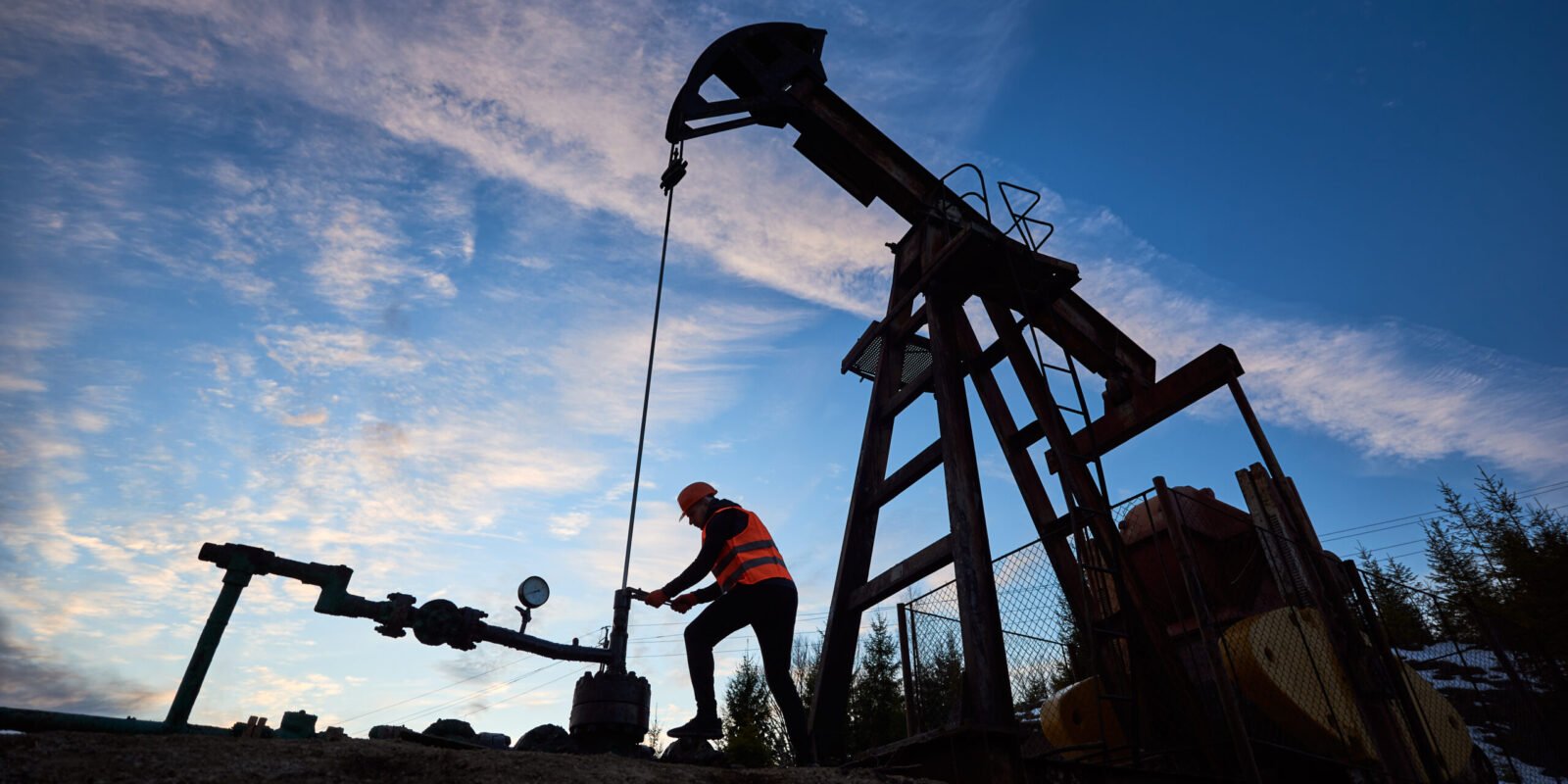 Oil-and-Gas-Pic-1-scaled-e1702057167260-1600x800
